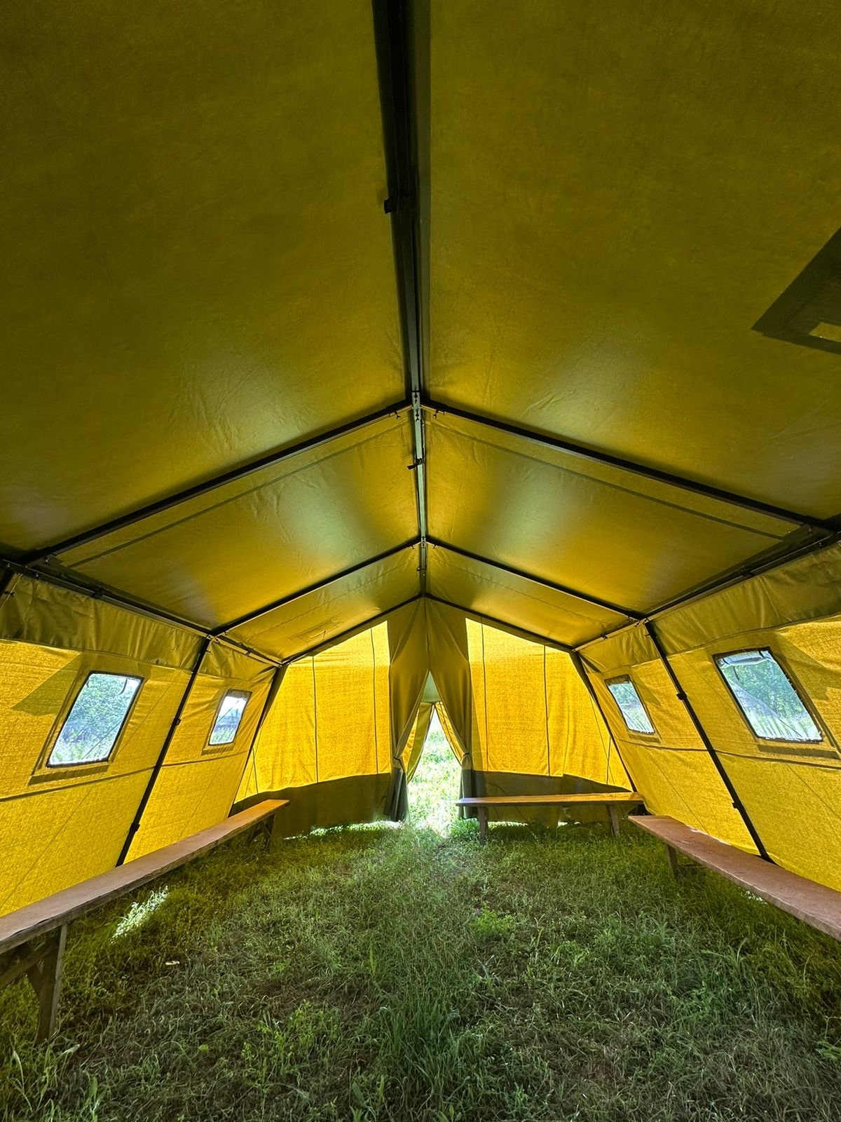 Выберите палатку в каталоге или свяжитесь с нами для индивидуального заказа